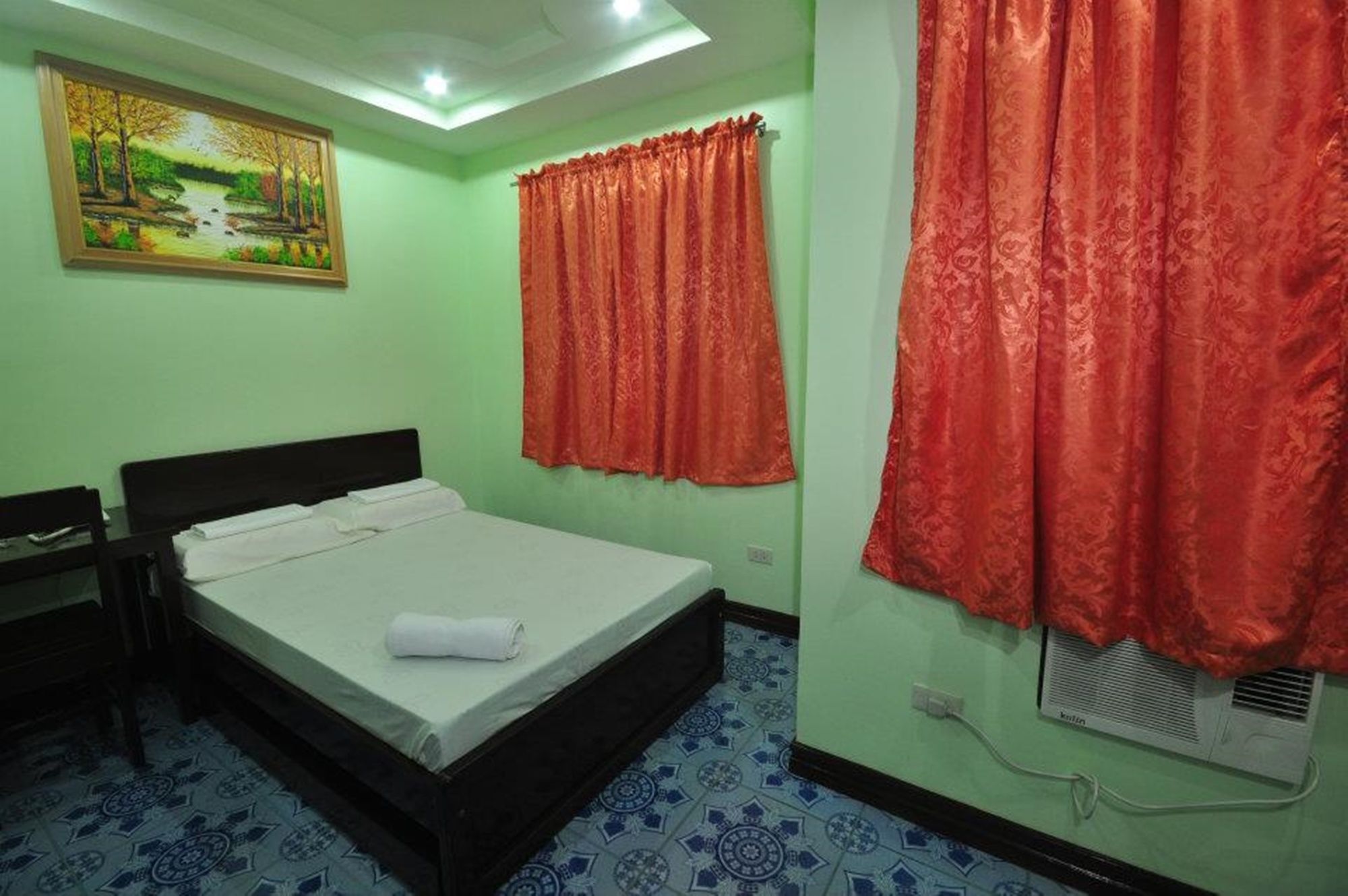 Rooms R Us - Voyagers Palace Puerto Princesa Extérieur photo
